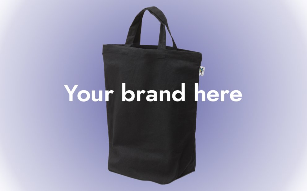 en svart tygkasse bakom texten "your brand here"