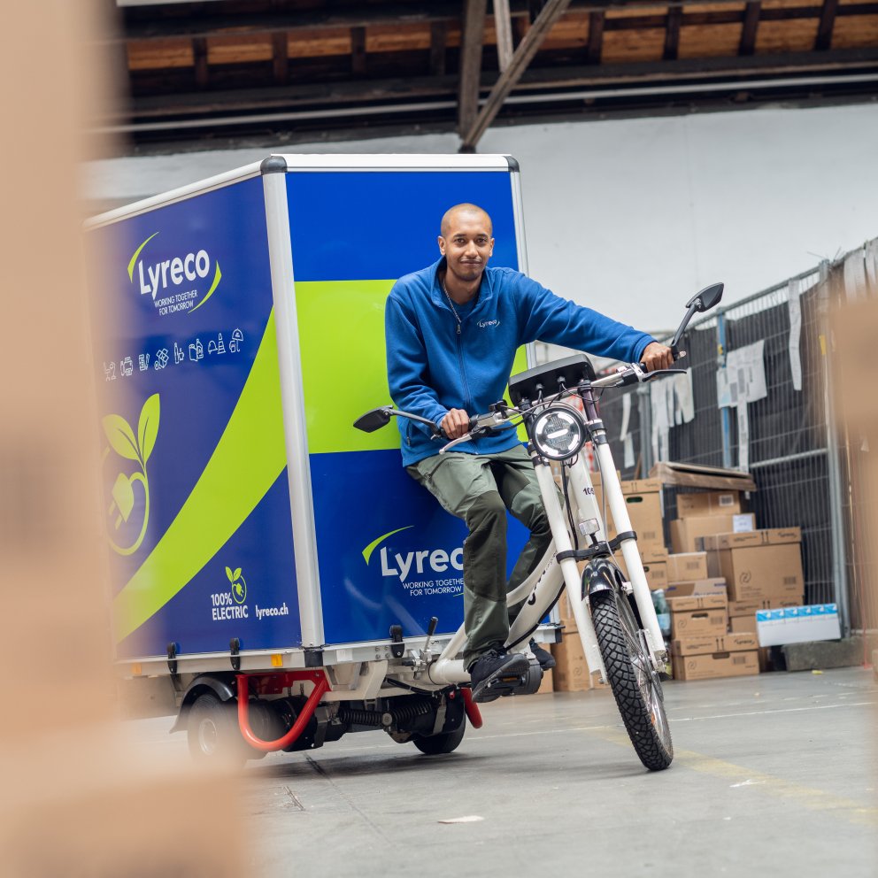 Lyreco Cargo Bike Delivery